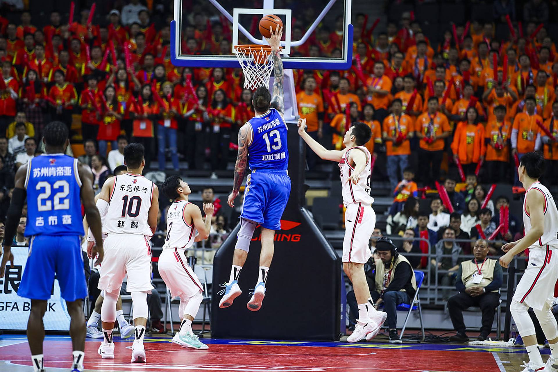 正把热度推 正把热度推